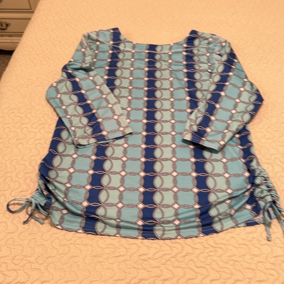 Lulu B size Medium Shades of Blue 3/4 Sleeve Top - Picture 4 of 9